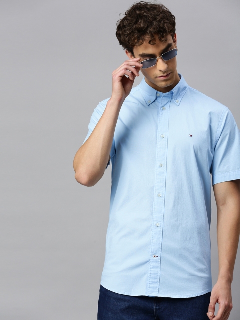 

Tommy Hilfiger Men Blue Regular Fit Solid Casual Shirt