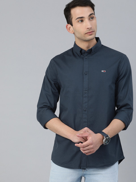 

Tommy Hilfiger Men Navy Blue Slim Fit Solid Organic Cotton Casual Shirt