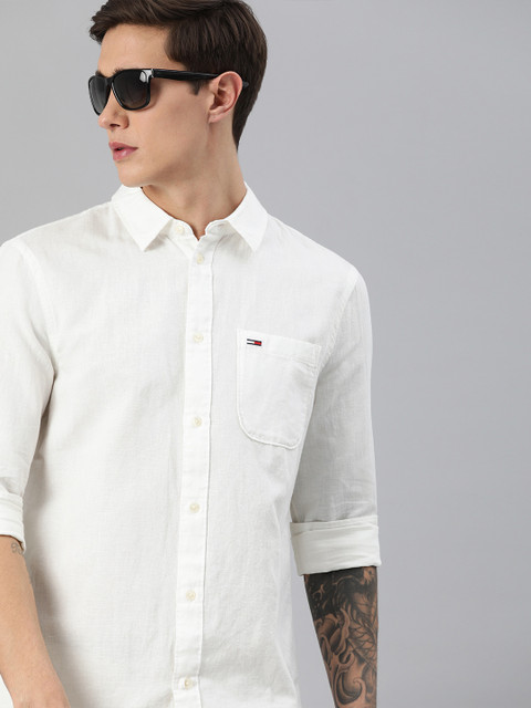 

Tommy Hilfiger Men White Regular Fit Solid Casual Linen Shirt