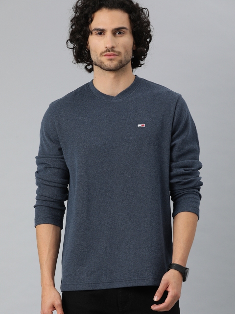 

Tommy Hilfiger Men Navy Blue Solid Round Neck T-shirt