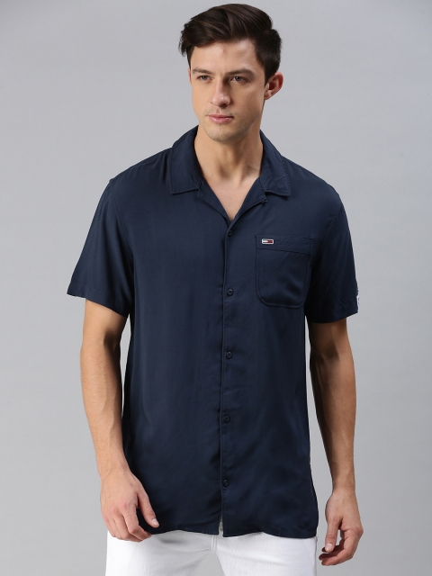 

Tommy Hilfiger Men Navy Blue Solid Slim Fit Casual Shirt