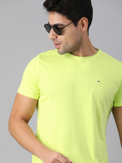 

Tommy Hilfiger Men Lime Green Slim Fit Solid Round Neck T-shirt
