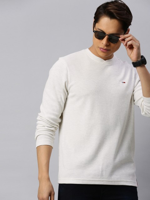 

Tommy Hilfiger Men Off-White Solid Round Neck T-shirt
