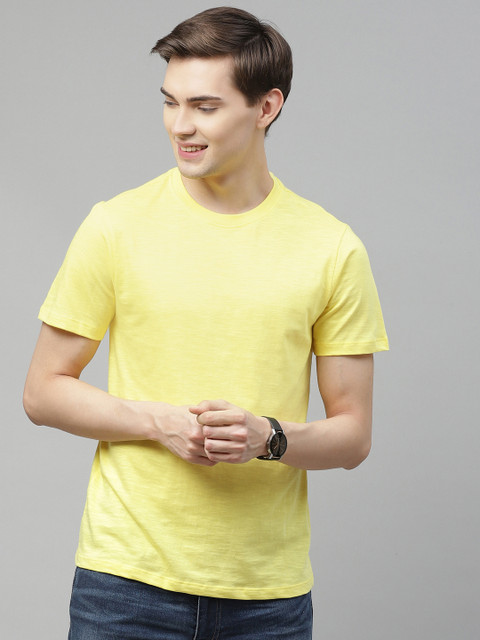 

Mast Harbour Men Yellow Solid Pure Cotton T-shirt