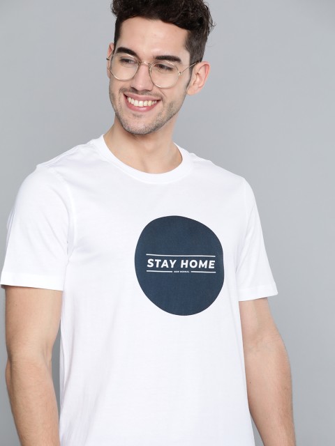 

Mast & Harbour Men White & Navy Pure Cotton Printed Round Neck T-shirt