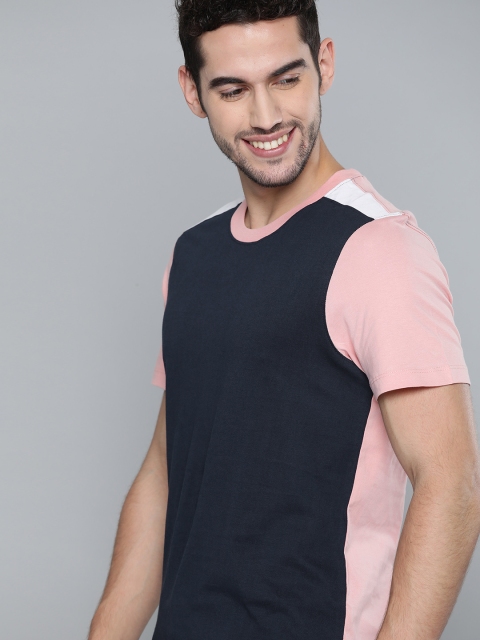 

Mast & Harbour Men Navy & Pink Pure Cotton Solid Round Neck T-shirt, Navy blue