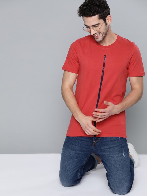 

Mast & Harbour Men Red Pure Cotton Solid Round Neck T-shirt