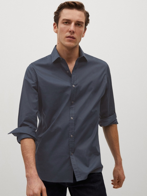 

MANGO MAN Men Charcoal Grey Slim Fit Easy Iron Solid Knitted Casual Shirt