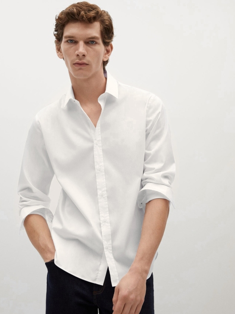 

MANGO MAN White Slim Fit Easy Iron Solid Knitted Casual Shirt