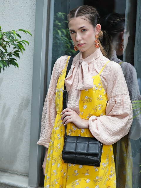 

MANGO Black Quilted Sling Bag