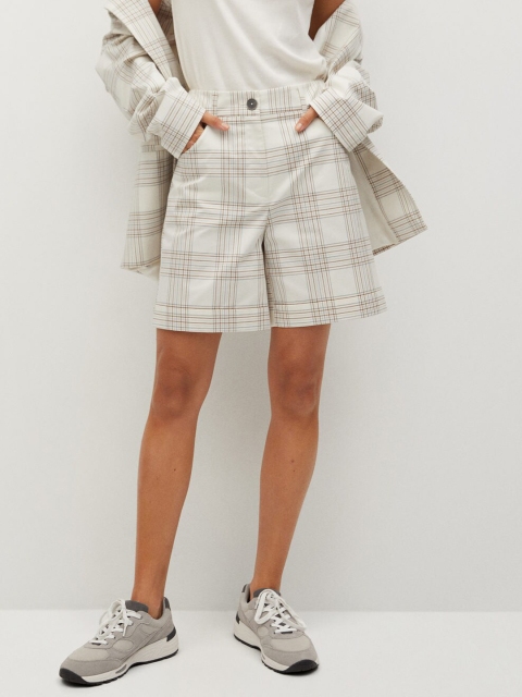 

MANGO Women Off-White & Brown Sustainable Checked Knitted Regular Shorts