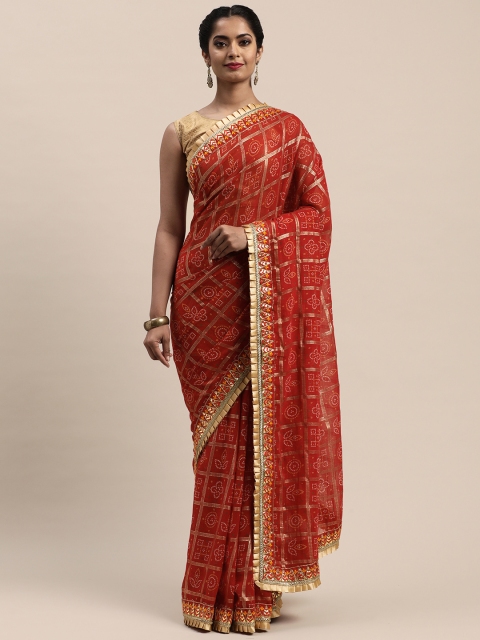 

VASTRANAND Maroon & White Printed Bandhani Saree