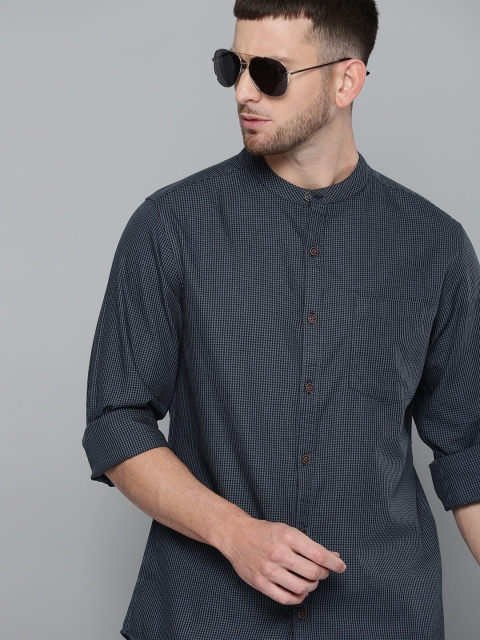 

Harvard Men Blue & Black Regular Fit Checked Casual Shirt