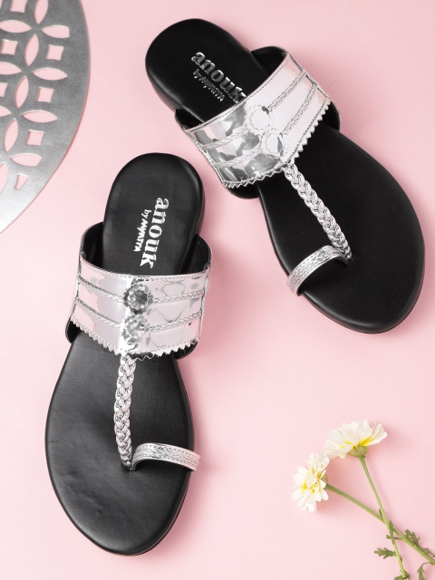 

Anouk Women Silver-Toned Braided One Toe Flats