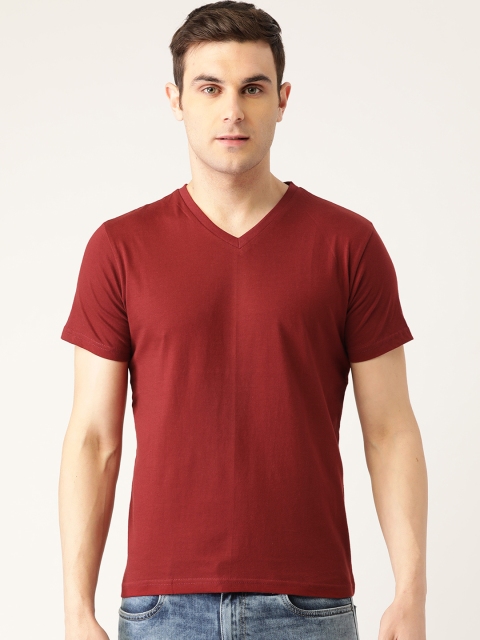 

PRINTOCTOPUS Men Maroon Solid V-Neck T-shirt