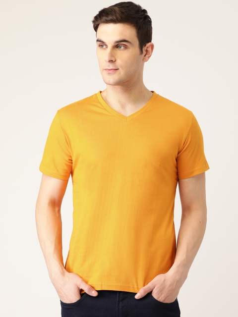 

PRINTOCTOPUS Men Mustard Yellow Solid Pure Cotton V-Neck Pure Cotton T-shirt