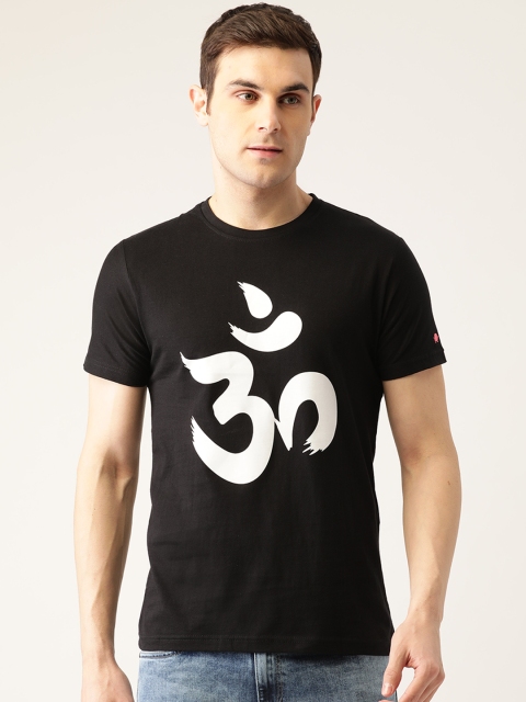 

PRINTOCTOPUS Men Black & White Printed Round Neck T-shirt