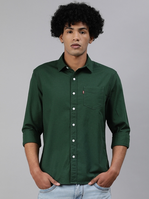 

Levis Men Green Slim Fit Solid Casual Shirt