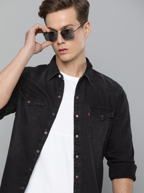 

Levis Men Black Slim Fit Solid Casual Shirt