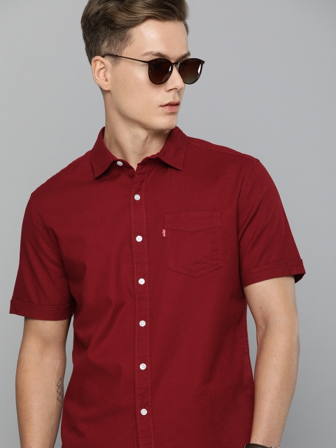 

Levis Men Red Slim Fit Solid Casual Shirt