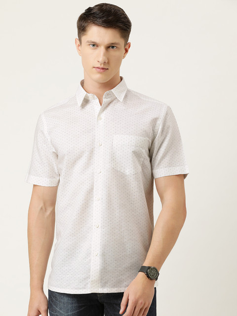 

Burnt Umber Men White & Black Slim Fit Micro Ditsy Print Casual Shirt