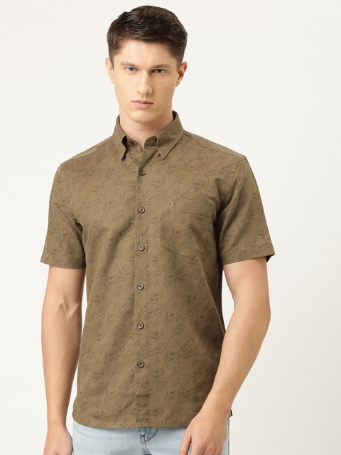 

Burnt Umber Men Brown Slim Fit Leaf Print Casual Shirt