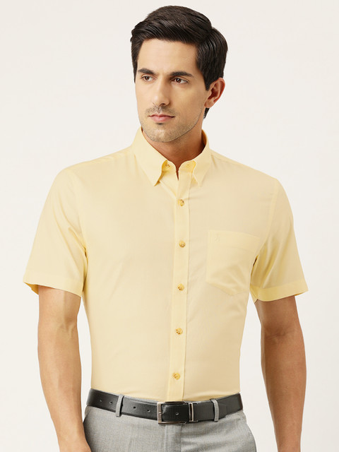 

Burnt Umber Men Yellow Solid Pure Cotton Formal Shirt