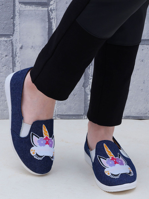 

DChica Girls Navy Blue Printed Slip-On Sneakers