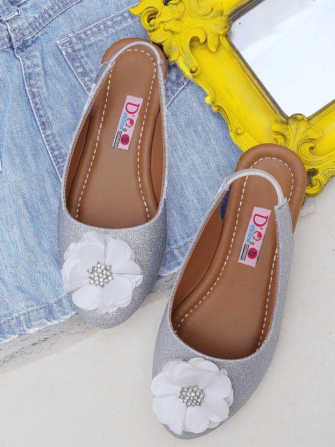 

DChica Girls Silver-Toned Embellished Ballerinas