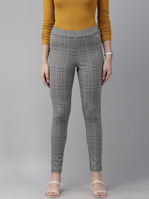 

Park Avenue Women Grey Checked Jeggings