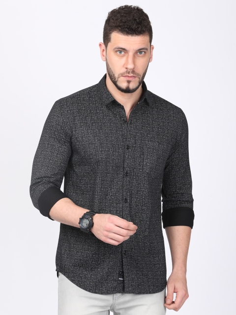 

FOGA Men Black & Off-White Regular Fit Printed Casual Shirt