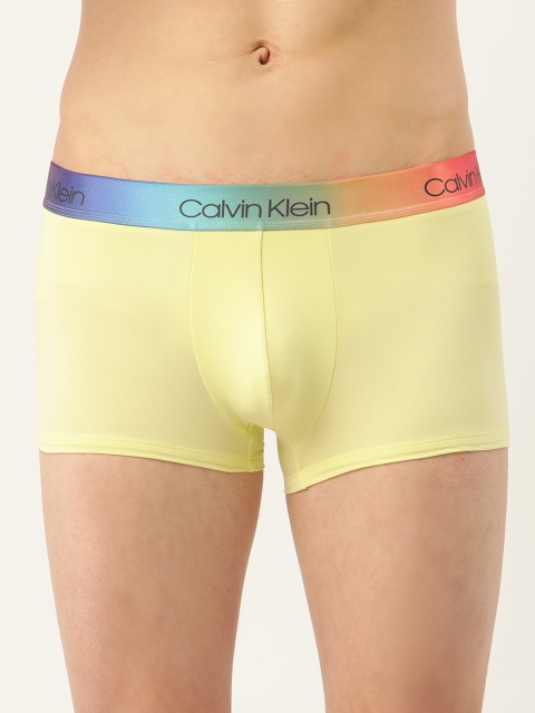 

Calvin Klein Underwear Men Yellow Solid Low Rise Trunk NB2709ZI9