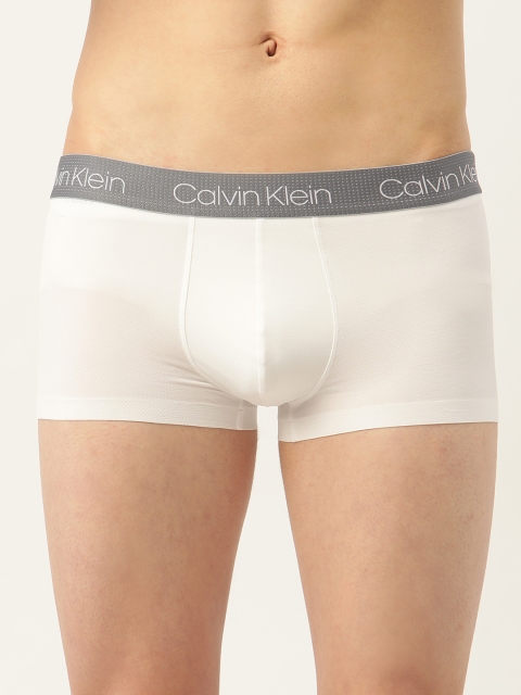 

Calvin Klein Underwear Men Red Solid Trunks NB2753100, White