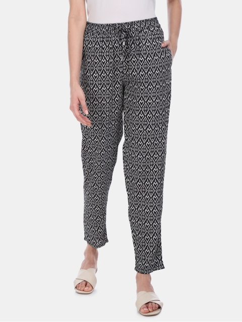 

Cherokee Women Black & Grey Printed Mid Rise Pants