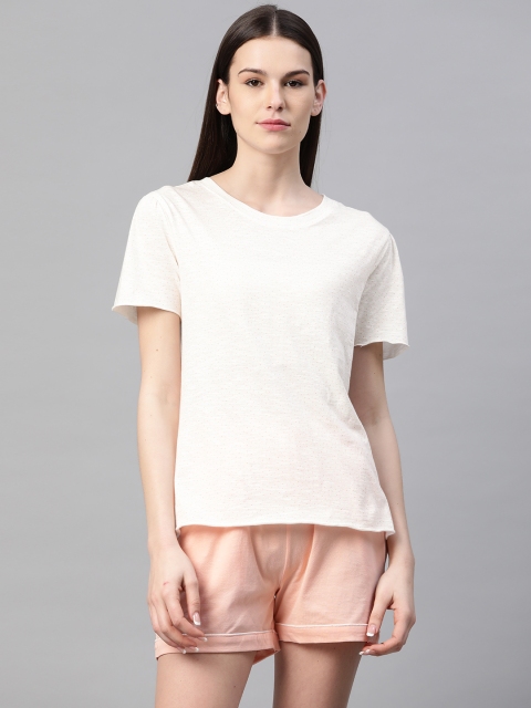

VividArtsy Women White & Peach-Coloured Printed Night Suit