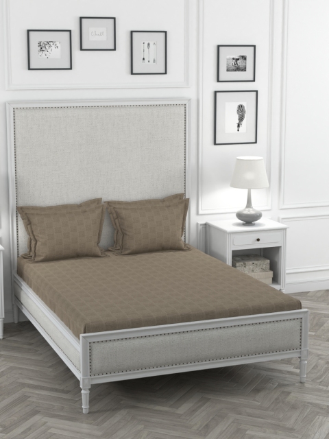 

Portico New York Brown Abstract 350TC Sustainable Bedsheet With 4 Pillow Covers