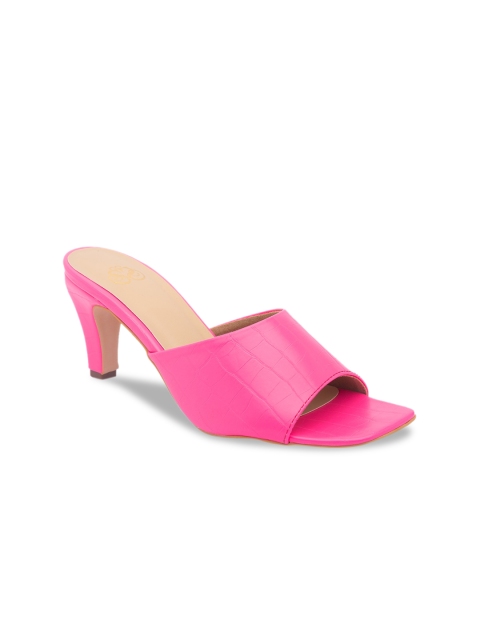 

Sole To Soul Women Fuchsia Solid Sandals