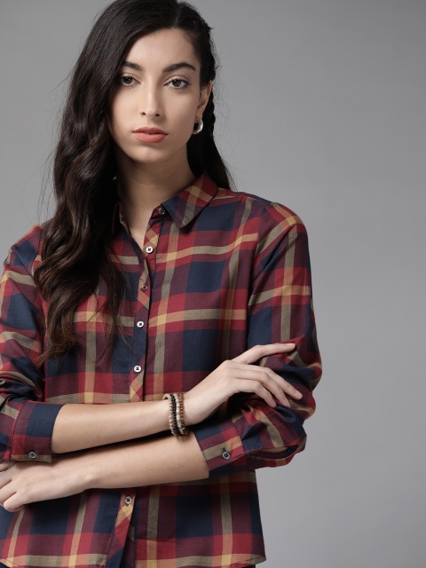 

The Roadster Lifestyle Co Women Navy Blue & Mustard Regular Fit Checked Casual Shirt