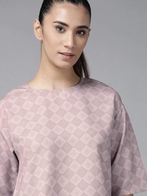

The Roadster Lifestyle Co Mauve Sustainable Recycled Polyester Geometric Flared Sleeve Top