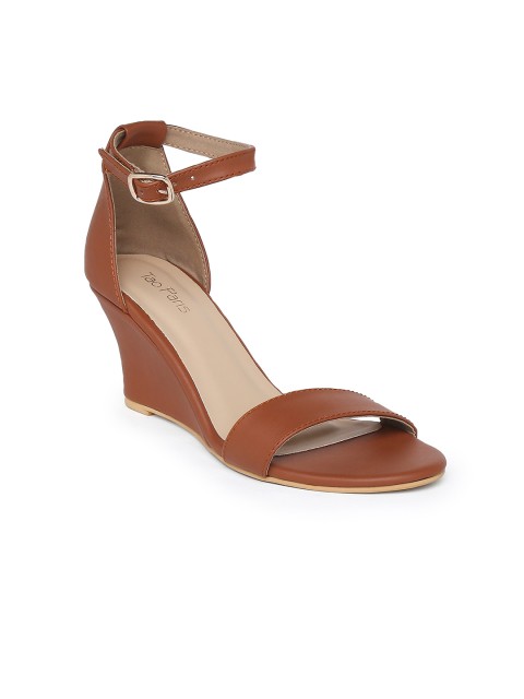 

Tao Paris Women Tan Solid Sandals