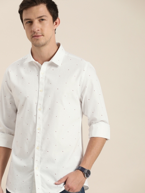 

INVICTUS Men White & Maroon Slim Fit Printed Casual Shirt