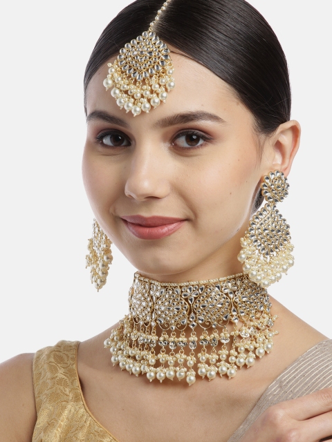 

Melani Borsa Off-White Gold-Plated Kundan-Studded Jewellery Set