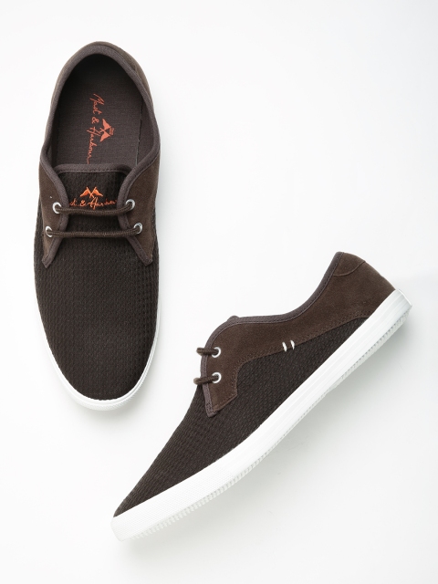

Mast & Harbour Men Brown Patterned Sneakers