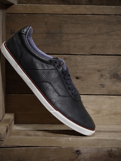 

Roadster Men Navy Casual Shoes, Navy blue