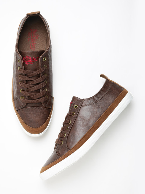 

Roadster Men Brown Sneakers