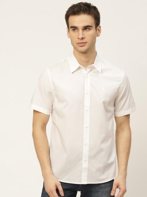 

Calvin Klein Jeans Men Off-White Regular Fit Solid Casual Shirt