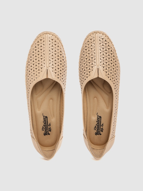 

The Roadster Lifestyle Co Women Beige Laser Cut Ballerinas