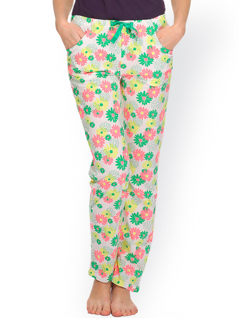 

Clovia White Floral Print Pyjamas