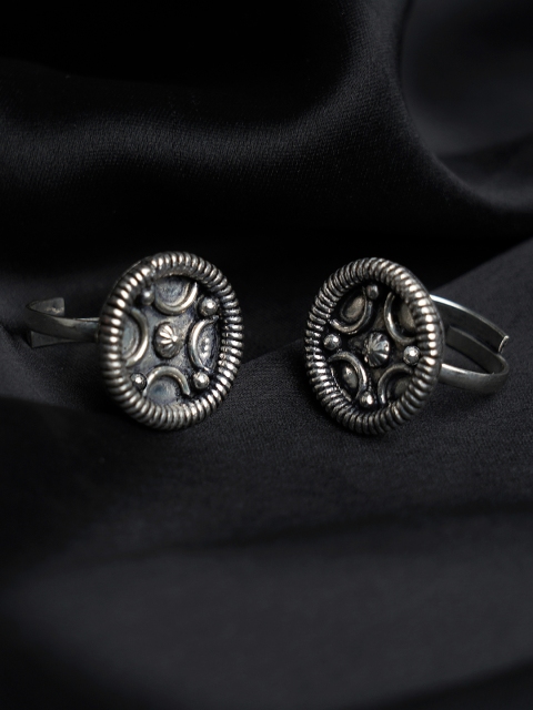 

FIROZA Women Set of 2 Oxidised Silver-Toned Textured Adjustable Toe Rings