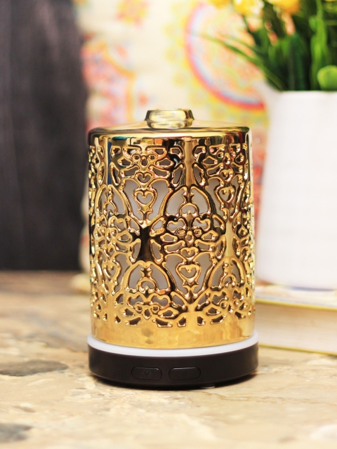 

Soulflower Gold-Toned & White Lamp Mist Electric Aroma Diffuser